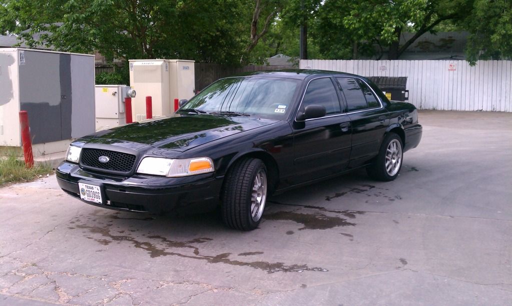 What looks best on a black Vic? Tires and Wheels