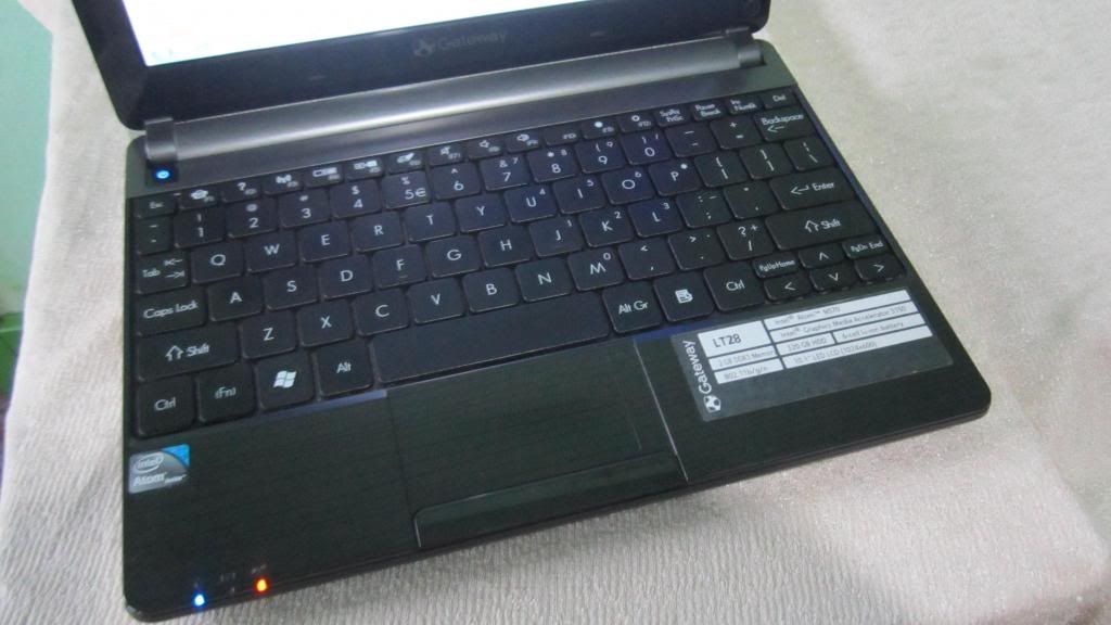 Kết quả hình ảnh cho laptop mini Netbook Gateway LT28,