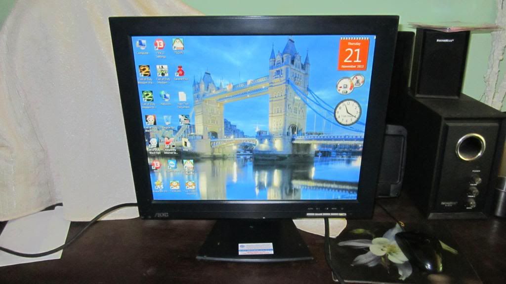 Bán màn hình CRT SamSung siêu phẳng, LCD AOC đẹp.
