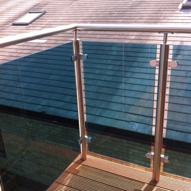 90 degree corner balustrade with blue glazing clamps