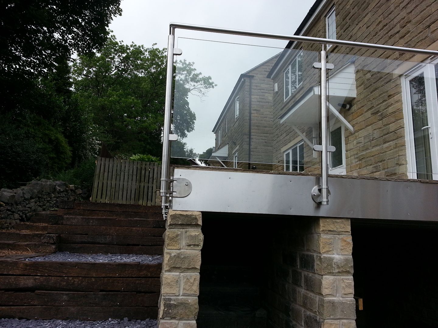 Glass balustrade system online quote uk £