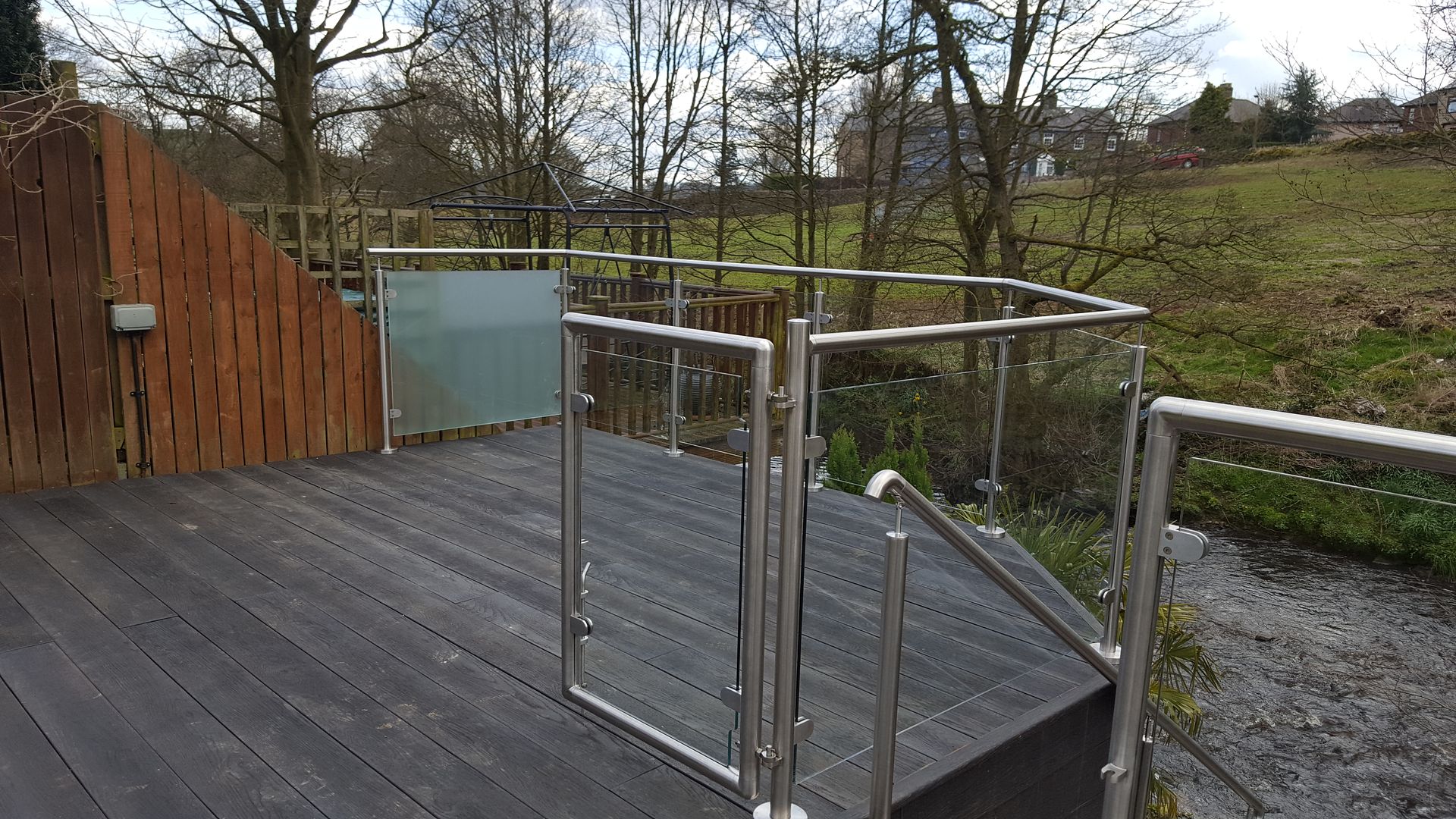 Cheap toughened glass balustrade system with gates derbyshire