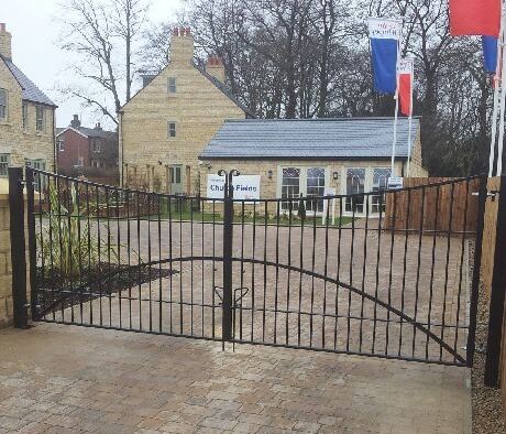 Large wrought iron gates and railings leicester uk DIOMET