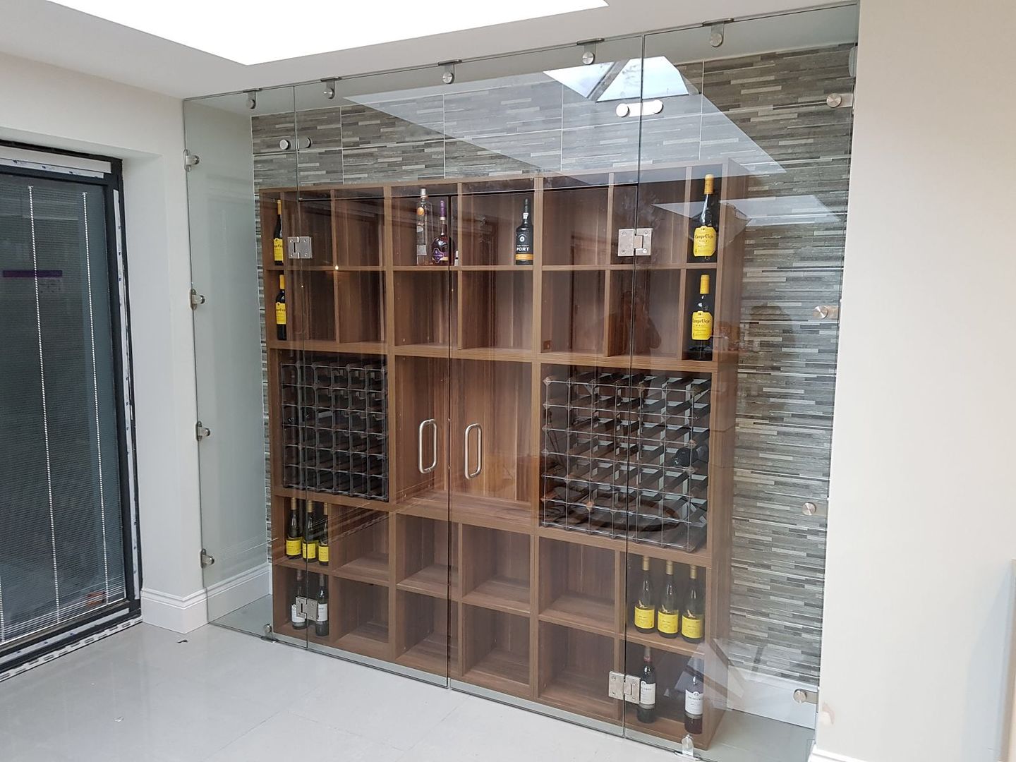 Glass wine rack display cabinet