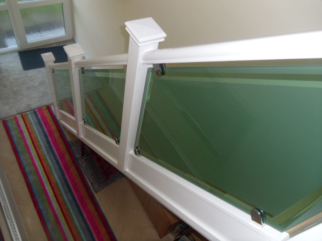 10mm green tinted staircase glass