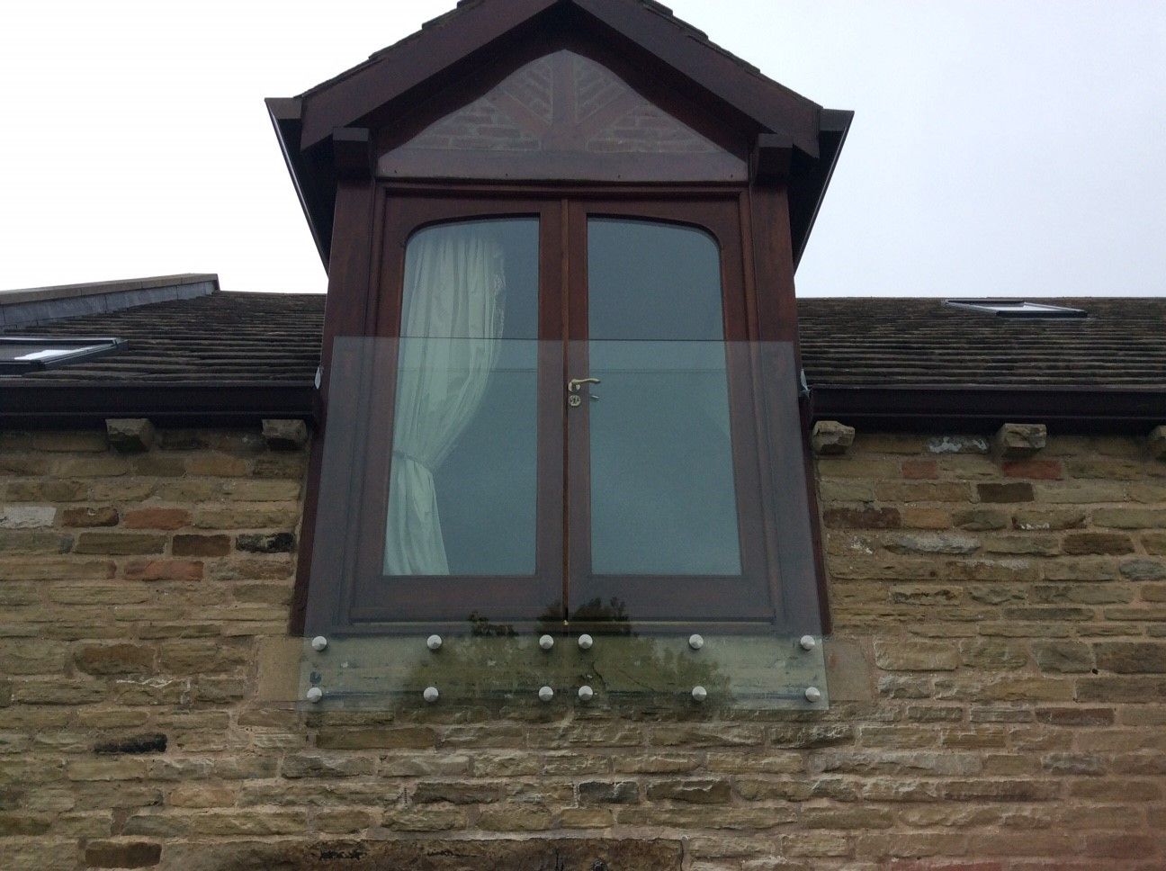 modern glass juliet balcony system with frameless style