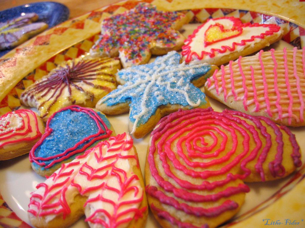  biscottini, decorazioni con coloranti per cibo, biscotti natale, xmas cookies, dolci natale 