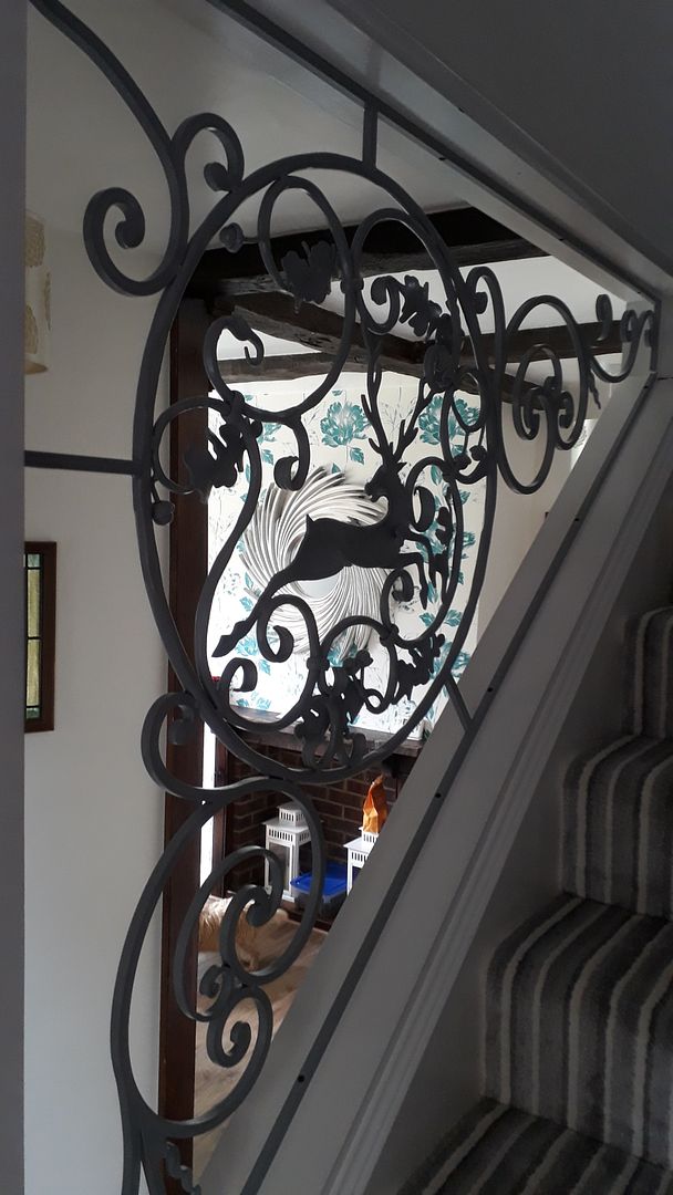 Steel staircase bannister